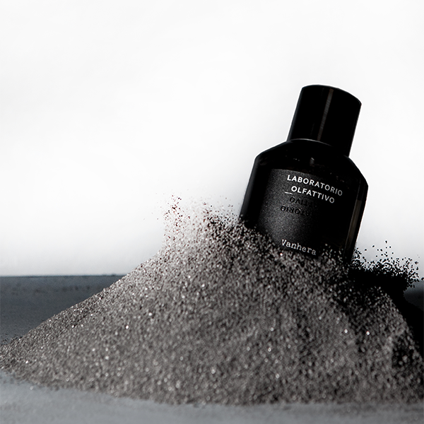 LABORATORIO OLFATTIVO Vanhera 30ml Laboratorio Olfattivo Vanhera 【中古】[CO]LABORATORIO  OLFATTIVO Nun ラボラトリオ・オルファティーボ Laboratorio Olfattivo VANHERA 30ml