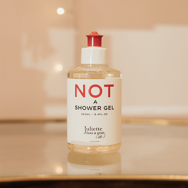 Juliette has a gun shower gel hot sale
