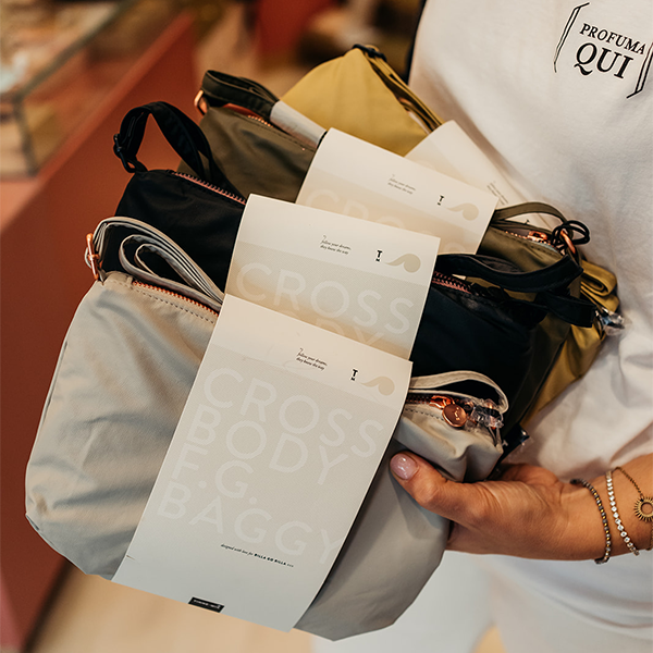 Cross Body Bag Nera and whatever1